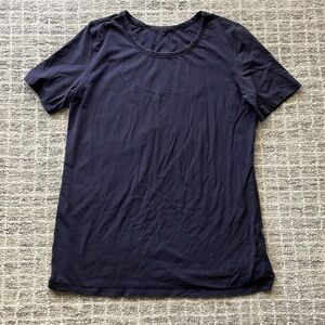 Lululemon Love curved hem tee, size 10